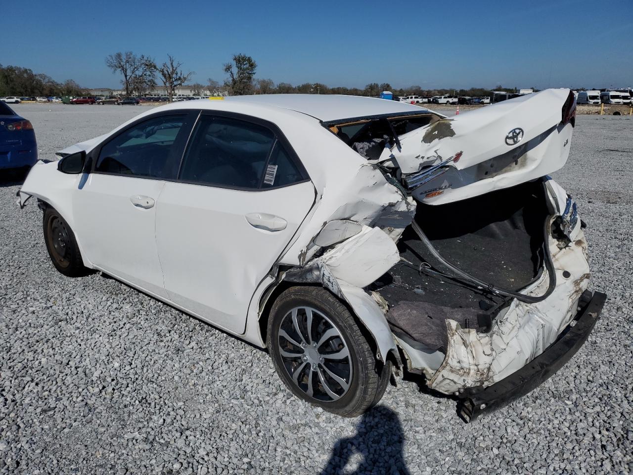 2015 TOYOTA COROLLA L - Image 2