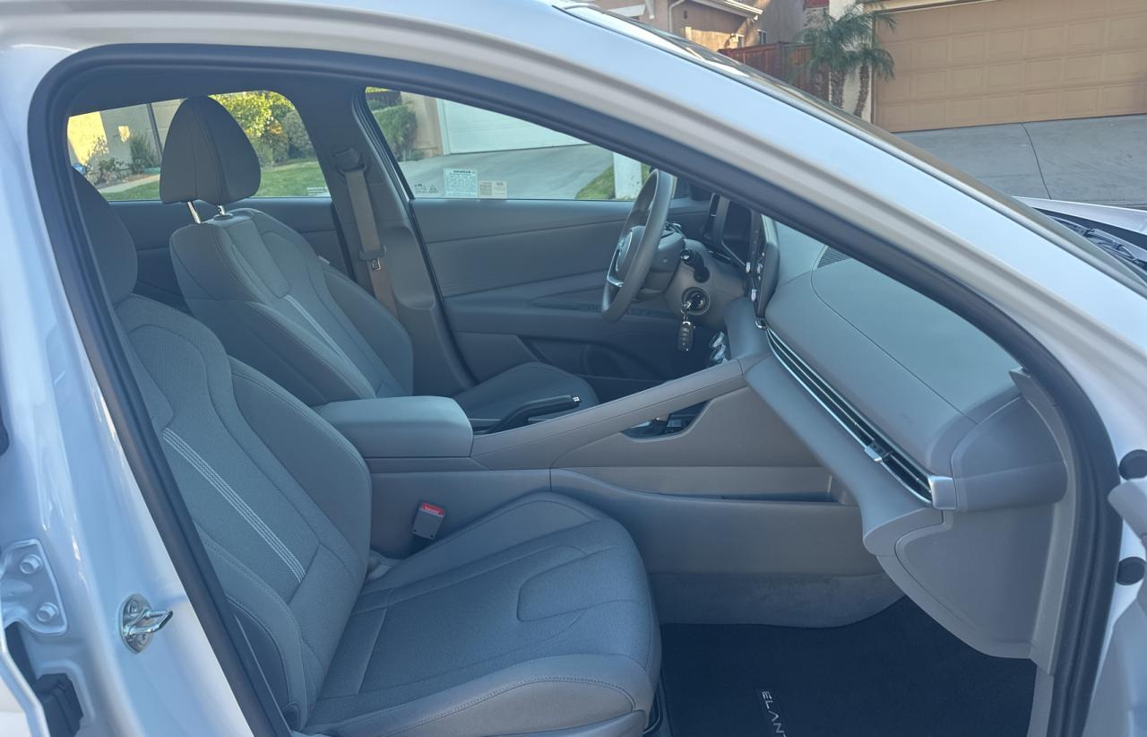2024 HYUNDAI ELANTRA SE - Фото 5