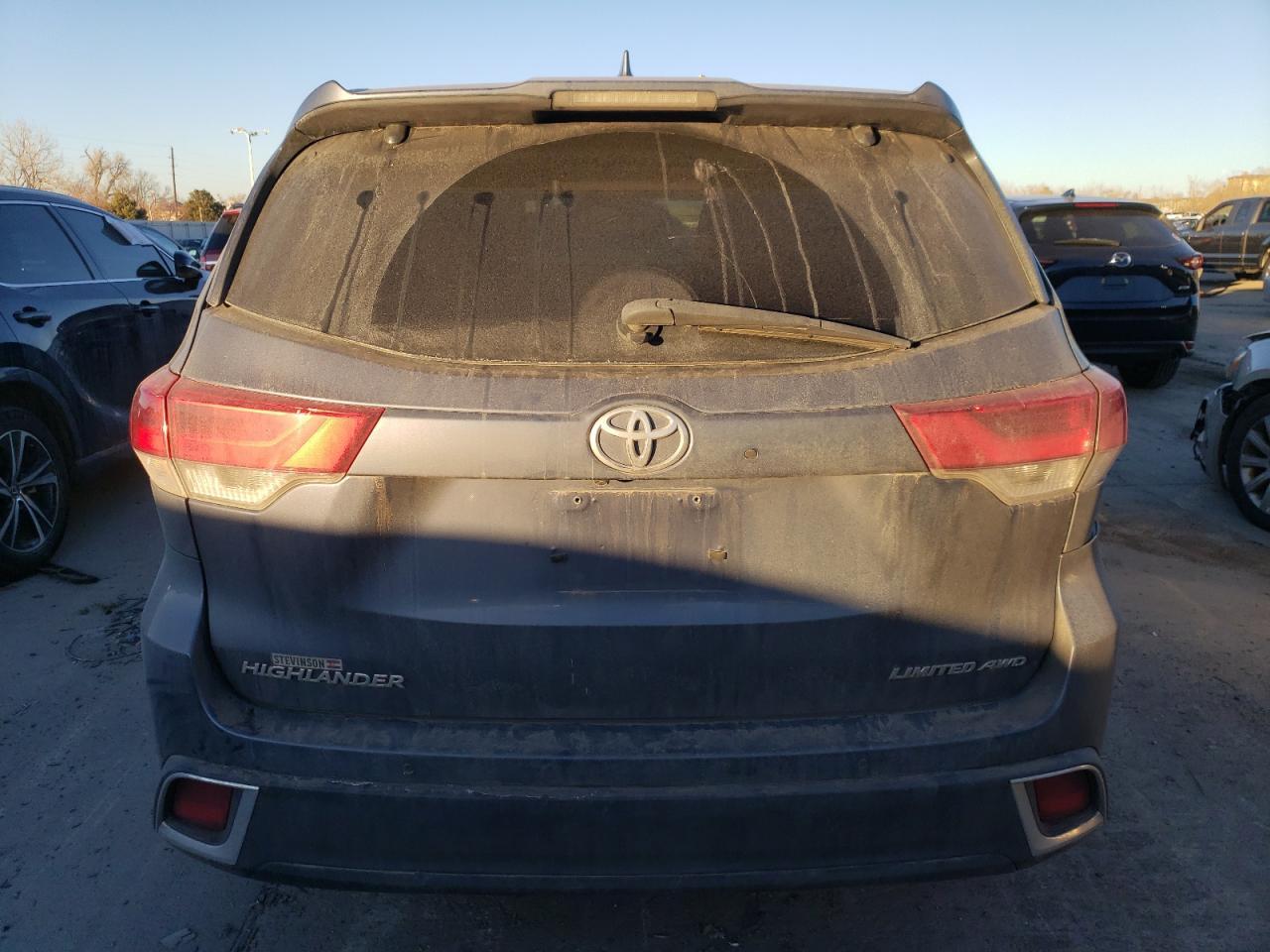 2018 TOYOTA HIGHLANDER - Image 6