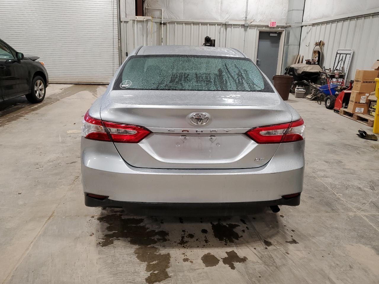 2018 TOYOTA CAMRY L - Фото 6