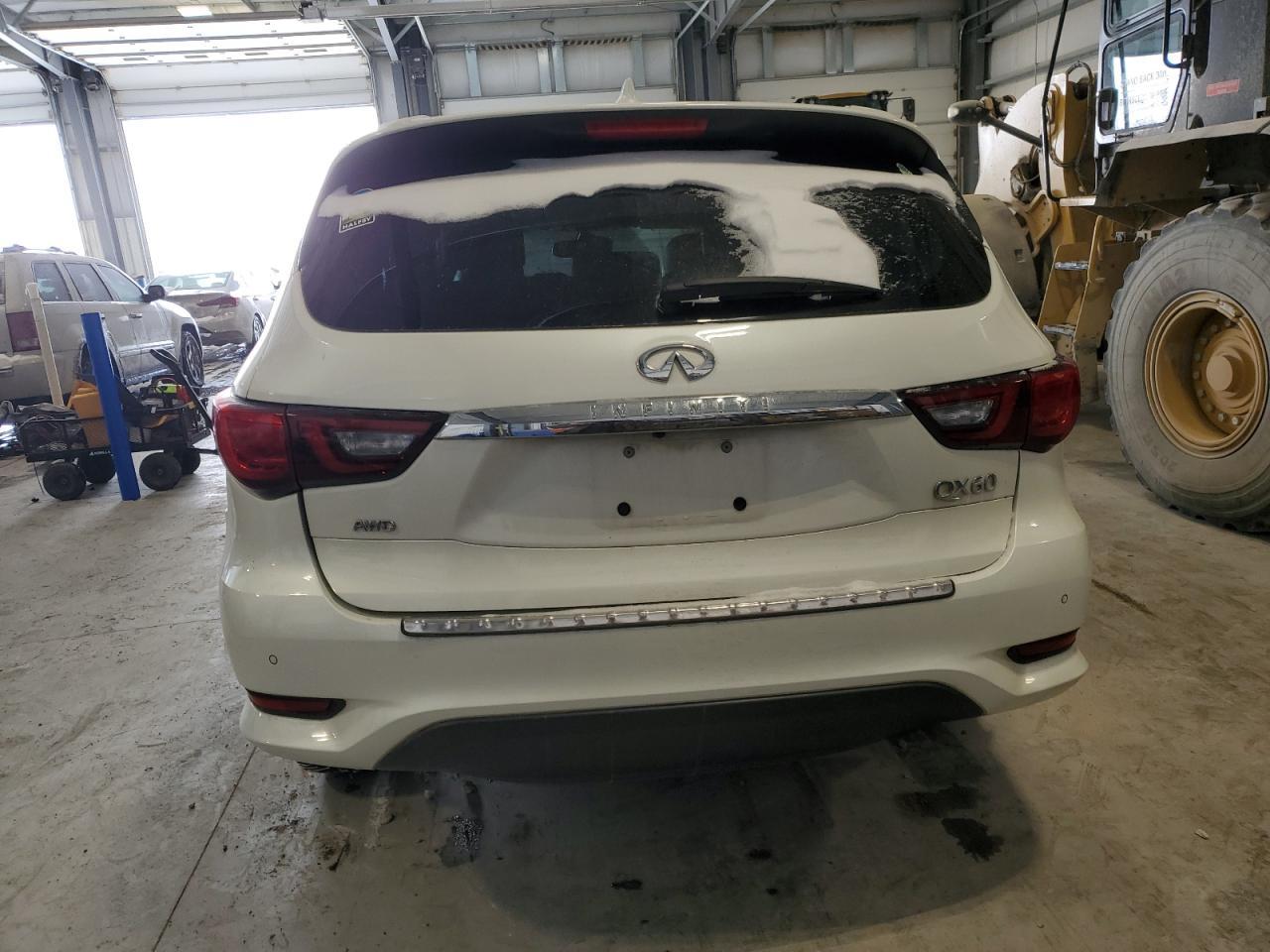 2019 INFINITI QX60 LUXE - Image 6