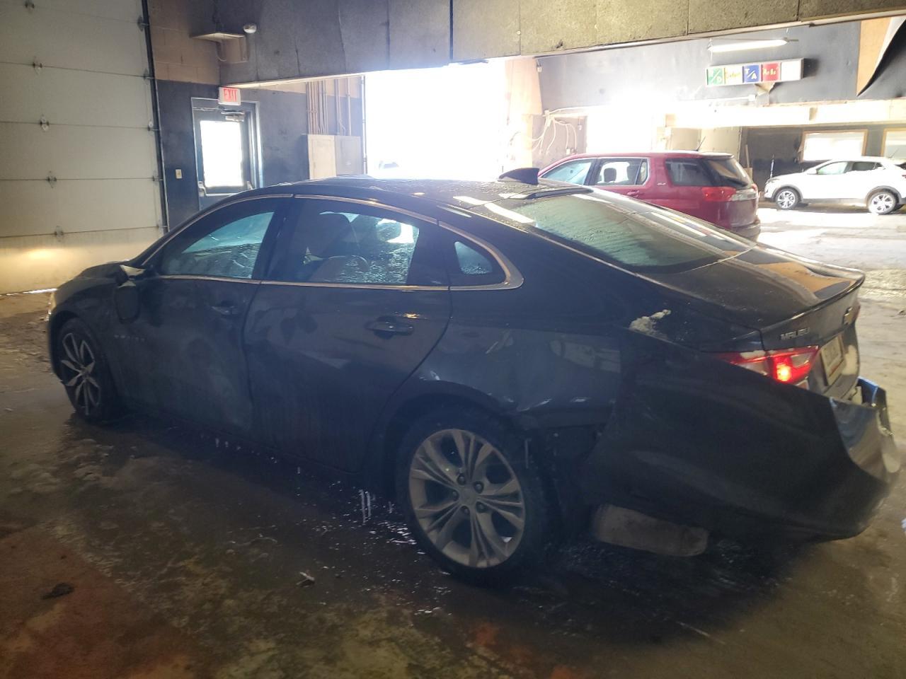 2017 CHEVROLET MALIBU LT - Image 2