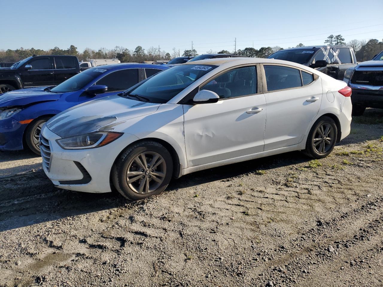 2018 HYUNDAI ELANTRA SE