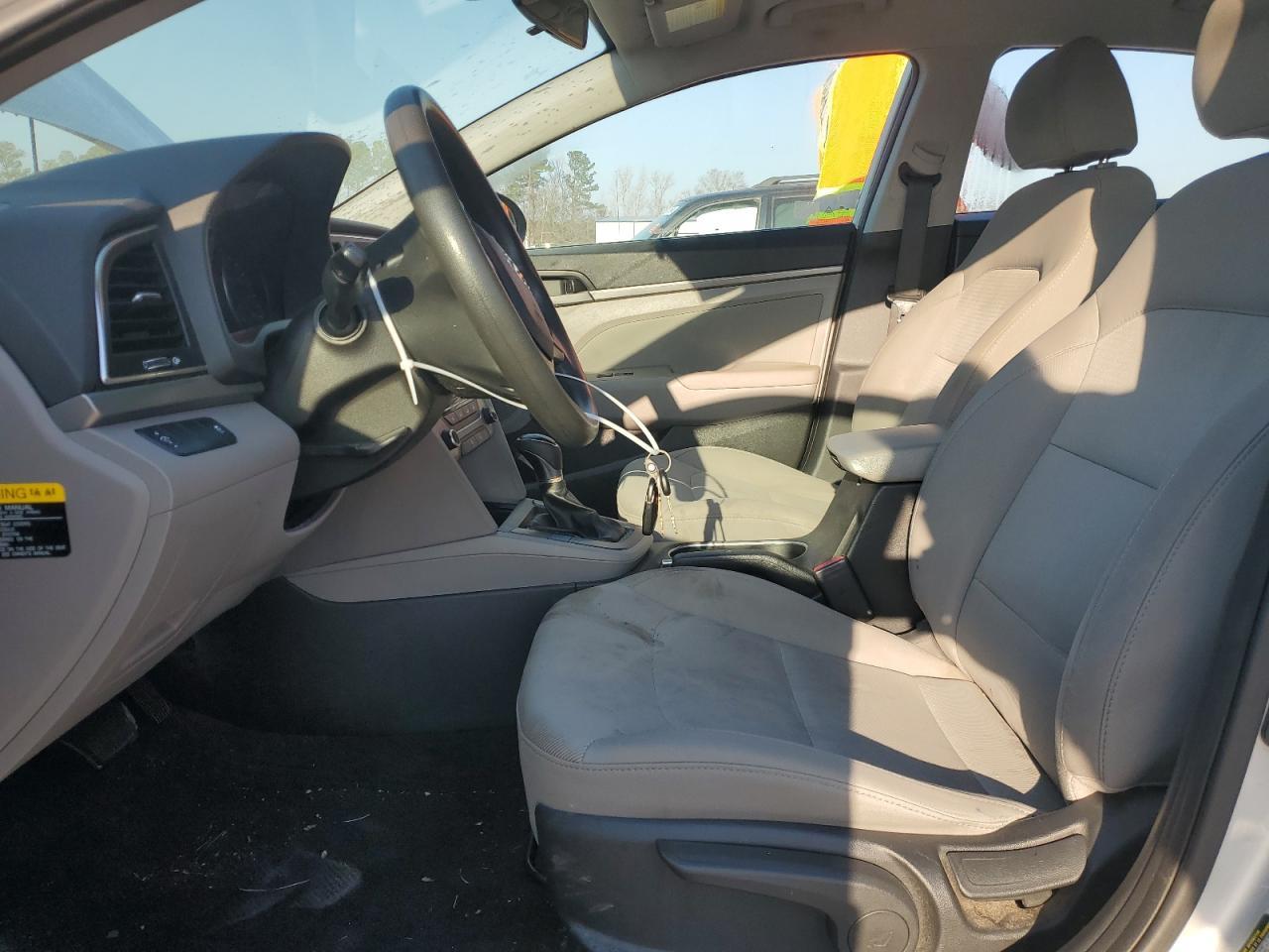 2017 HYUNDAI ELANTRA SE - Фото 7