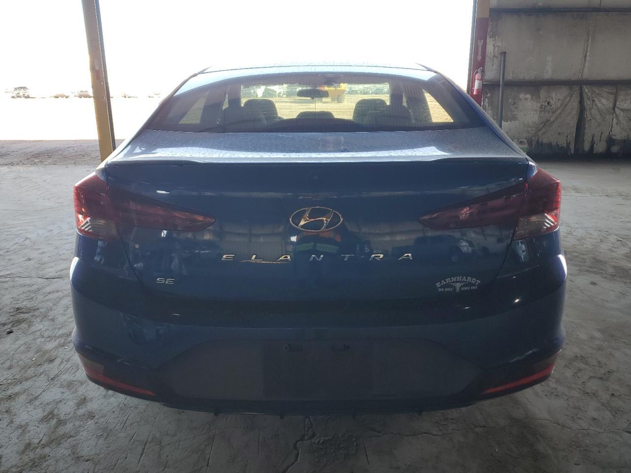 2019 HYUNDAI ELANTRA SE - Image 6
