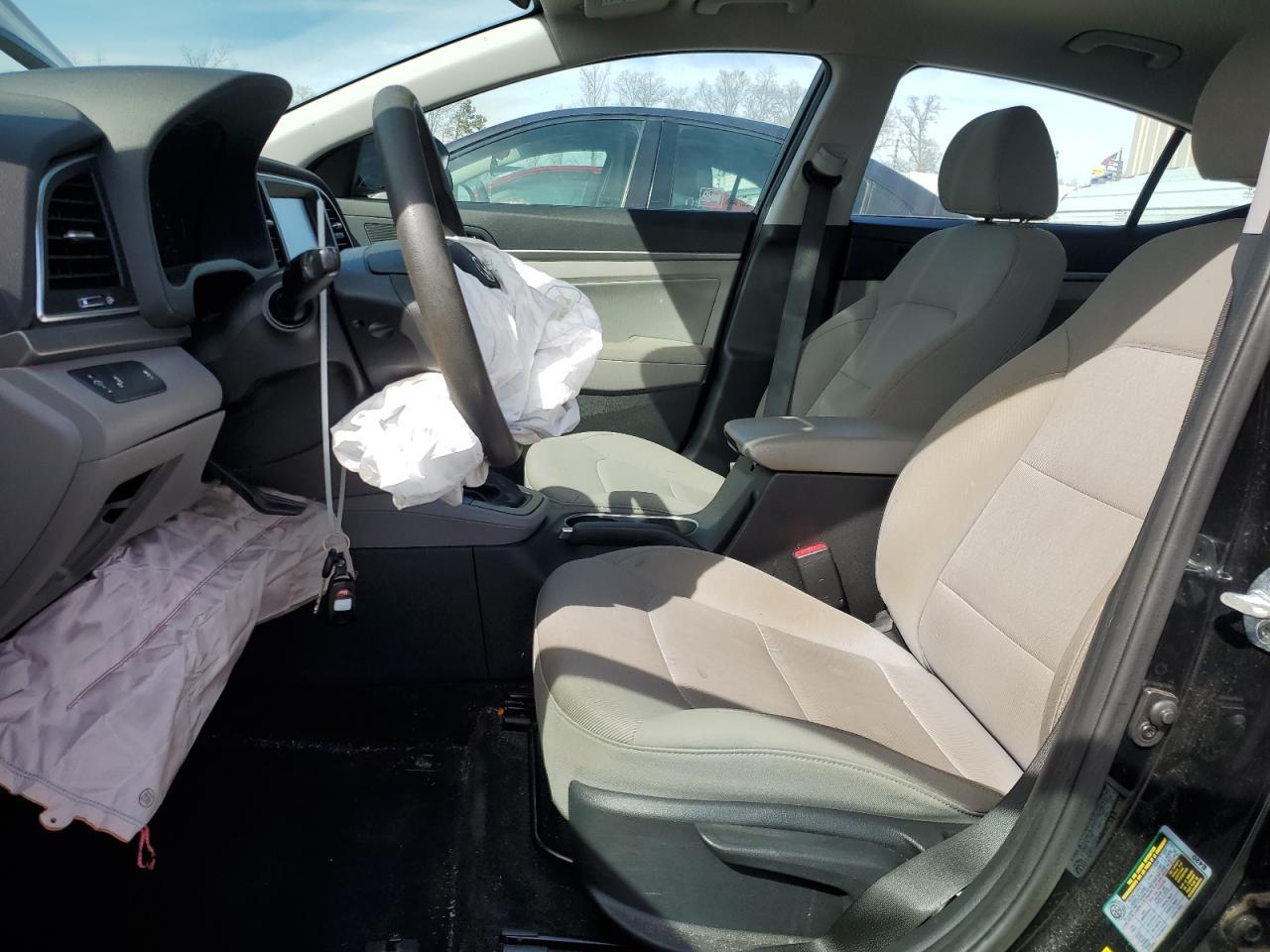 2018 HYUNDAI ELANTRA SE - Фото 7