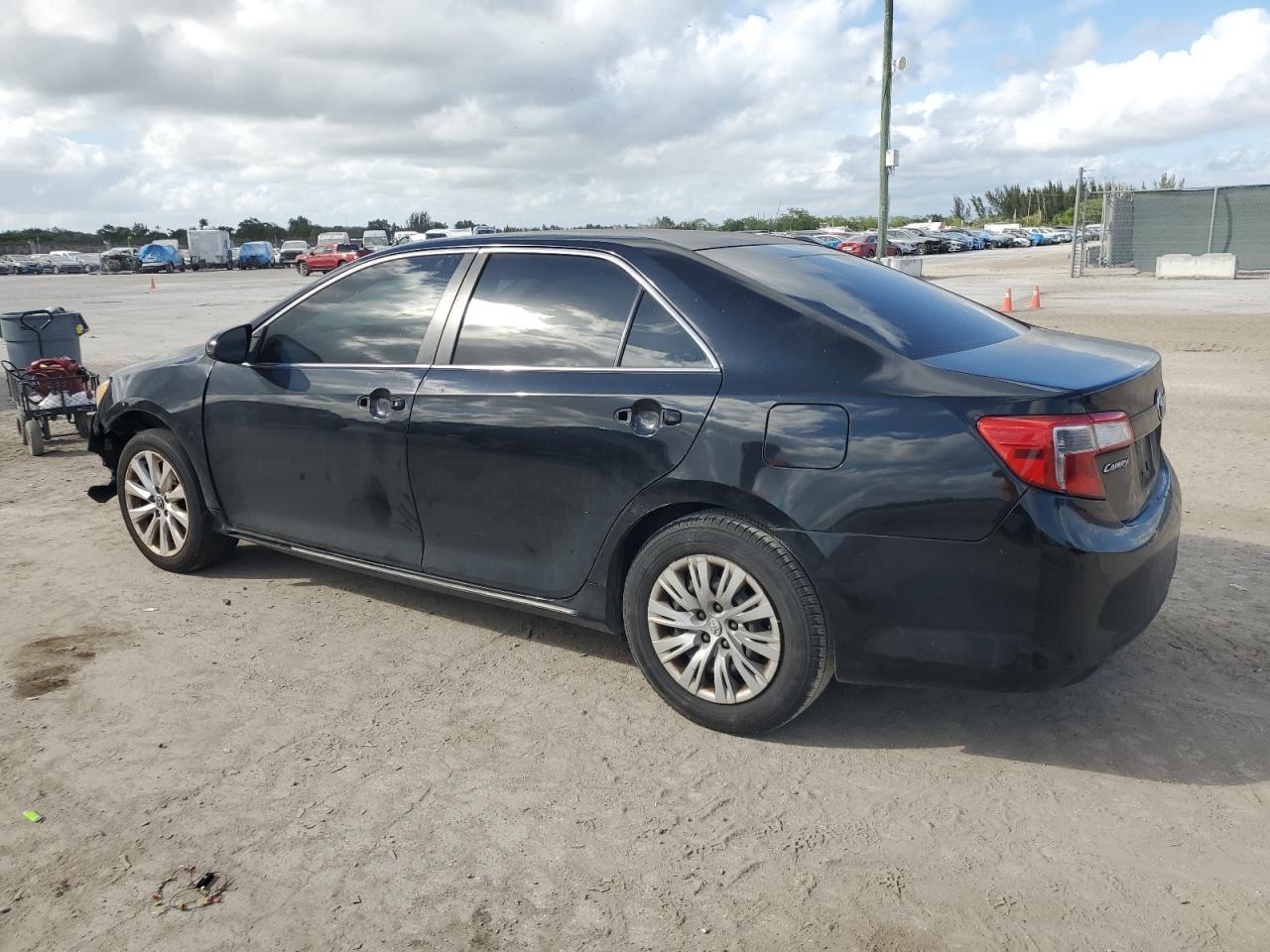 2012 TOYOTA CAMRY BASE - Фото 2