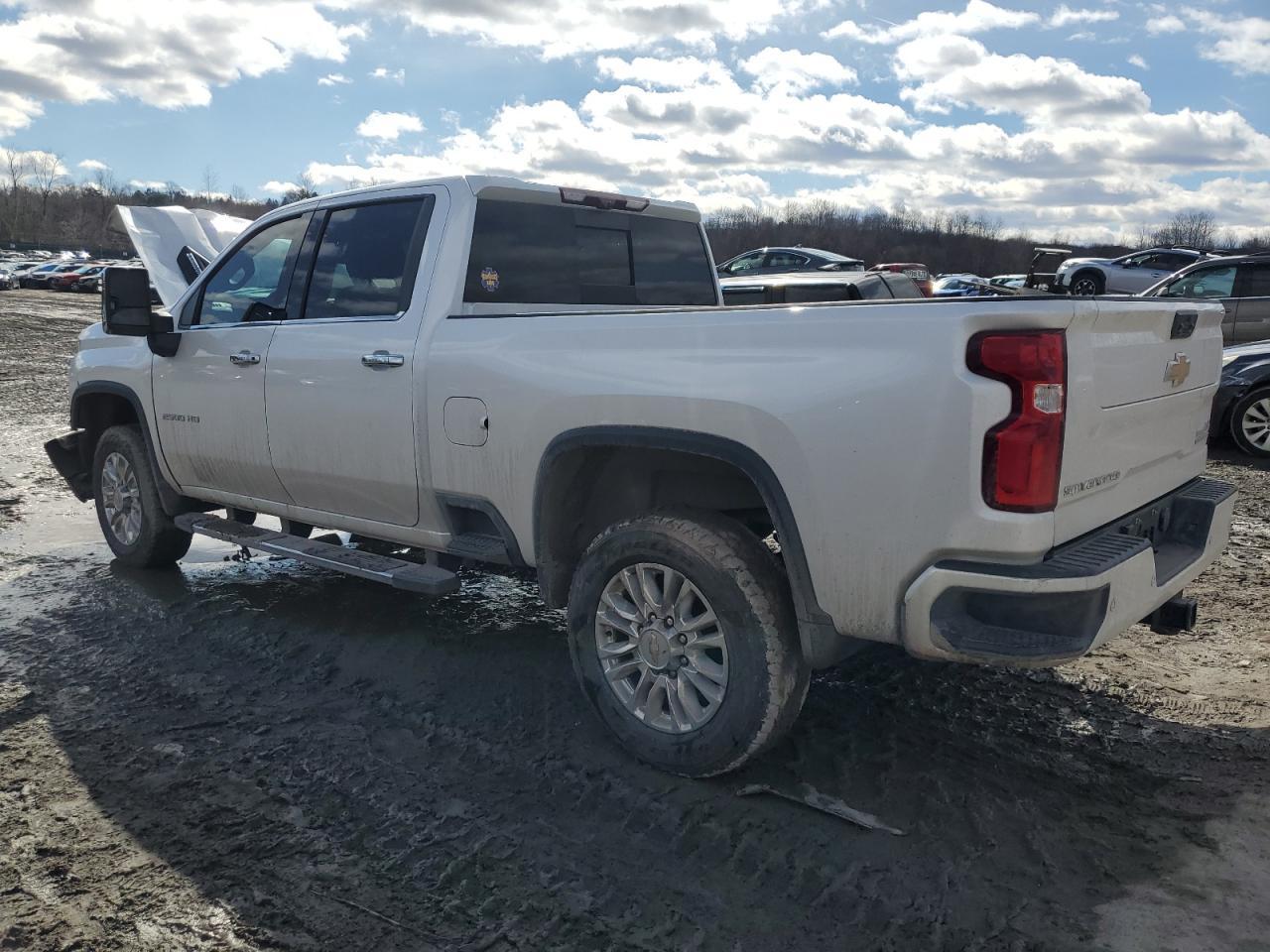 2023 CHEVROLET SILVERADO - Image 2