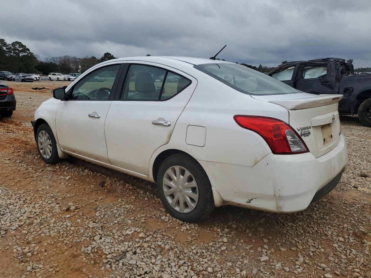 2016 NISSAN VERSA S - Фото 2