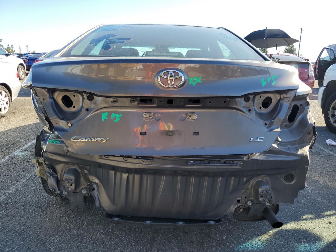 2017 TOYOTA CAMRY LE - Фото 6