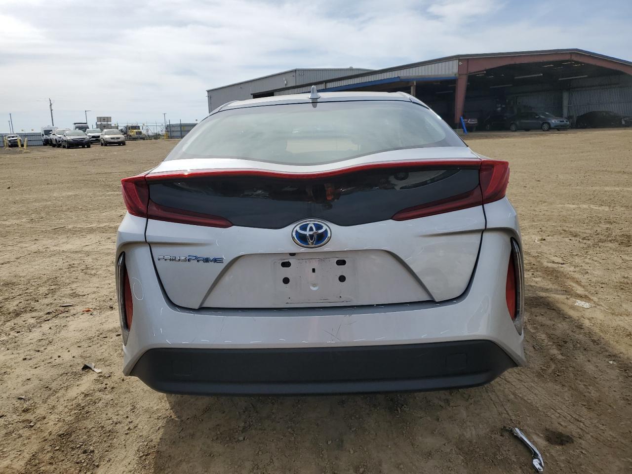 2022 TOYOTA PRIUS PRIM - Фото 6