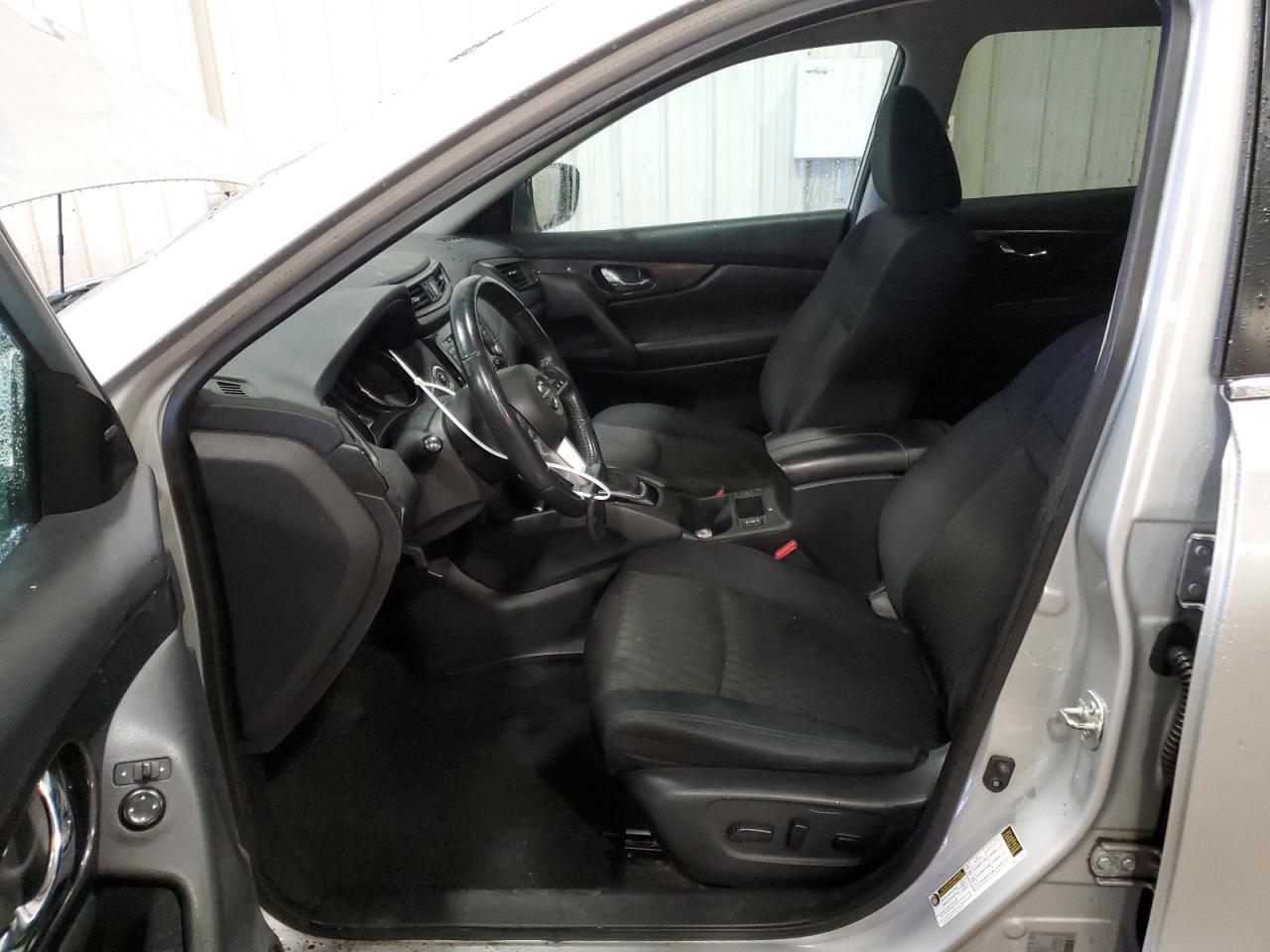 2017 NISSAN ROGUE SV - Image 7