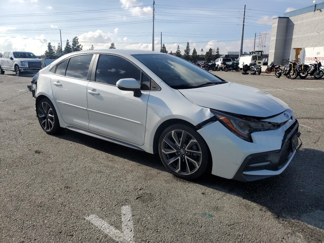 2020 TOYOTA COROLLA SE - Фото 4