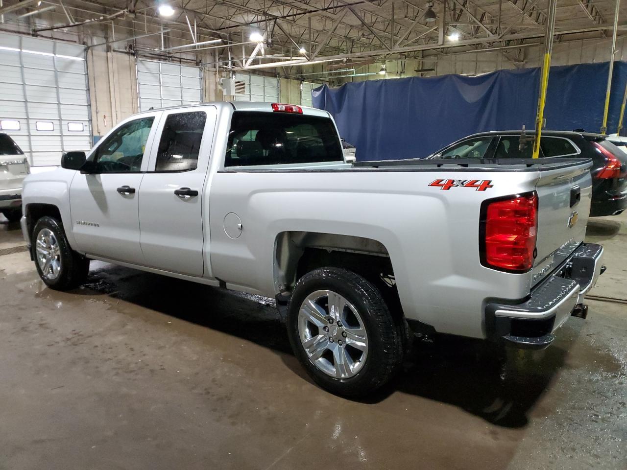 2018 CHEVROLET SILVERADO - Фото 2