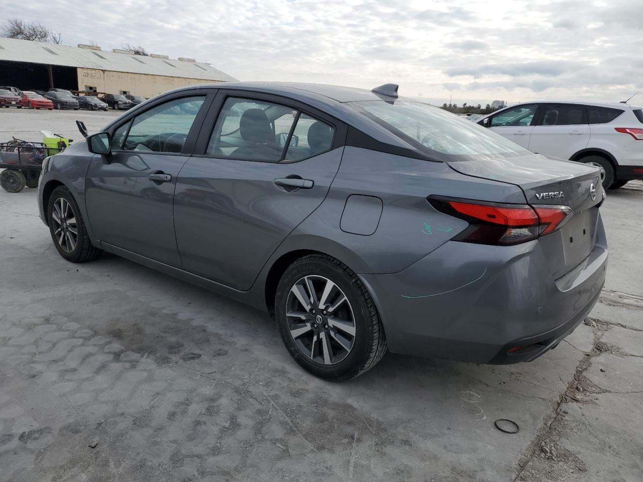 2021 NISSAN VERSA SV - Фото 2