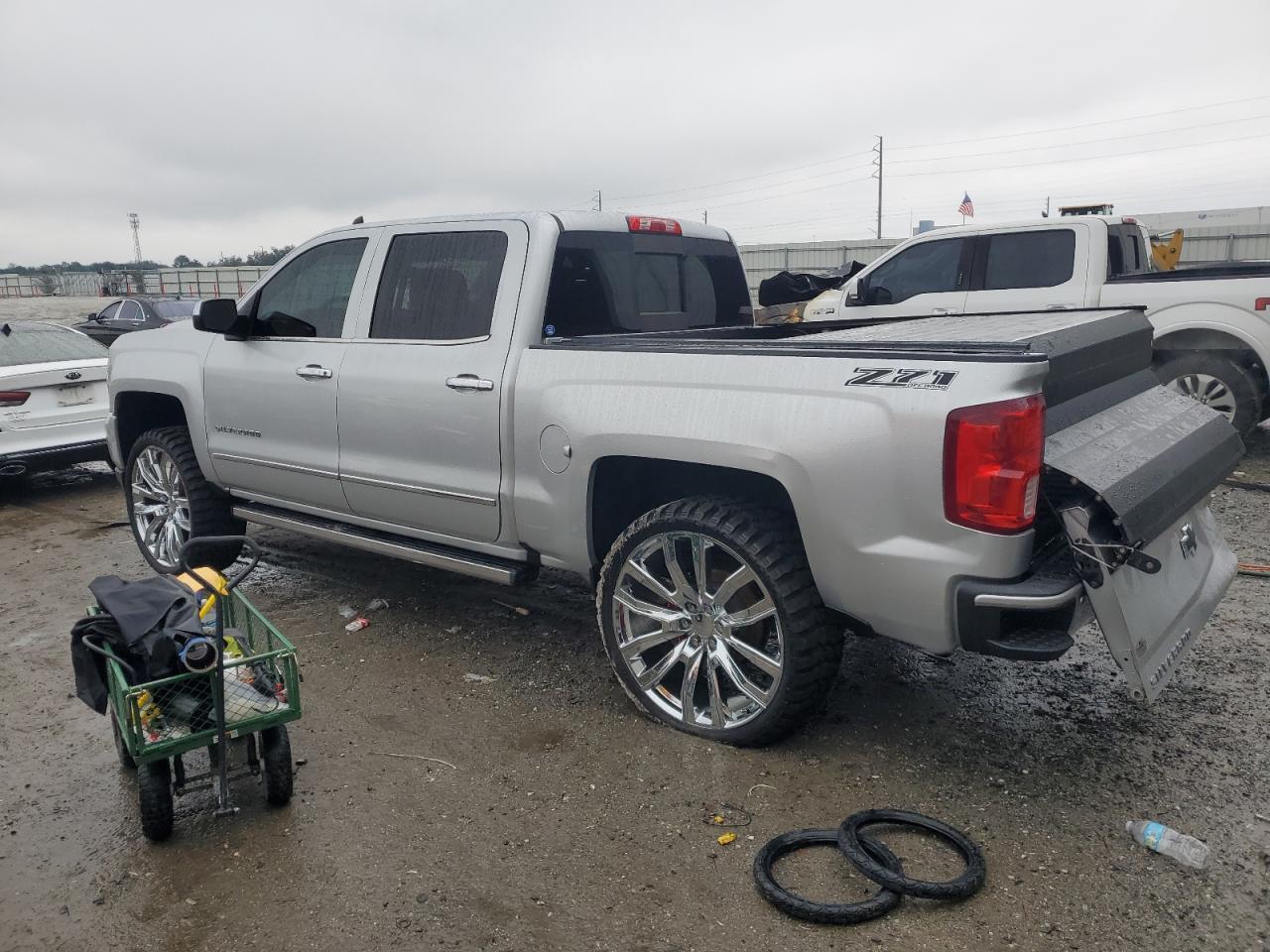 2018 CHEVROLET SILVERADO - Image 2