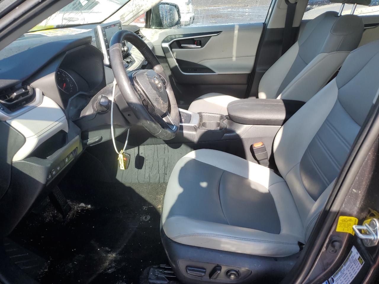 2019 TOYOTA RAV4 XLE P - Image 7