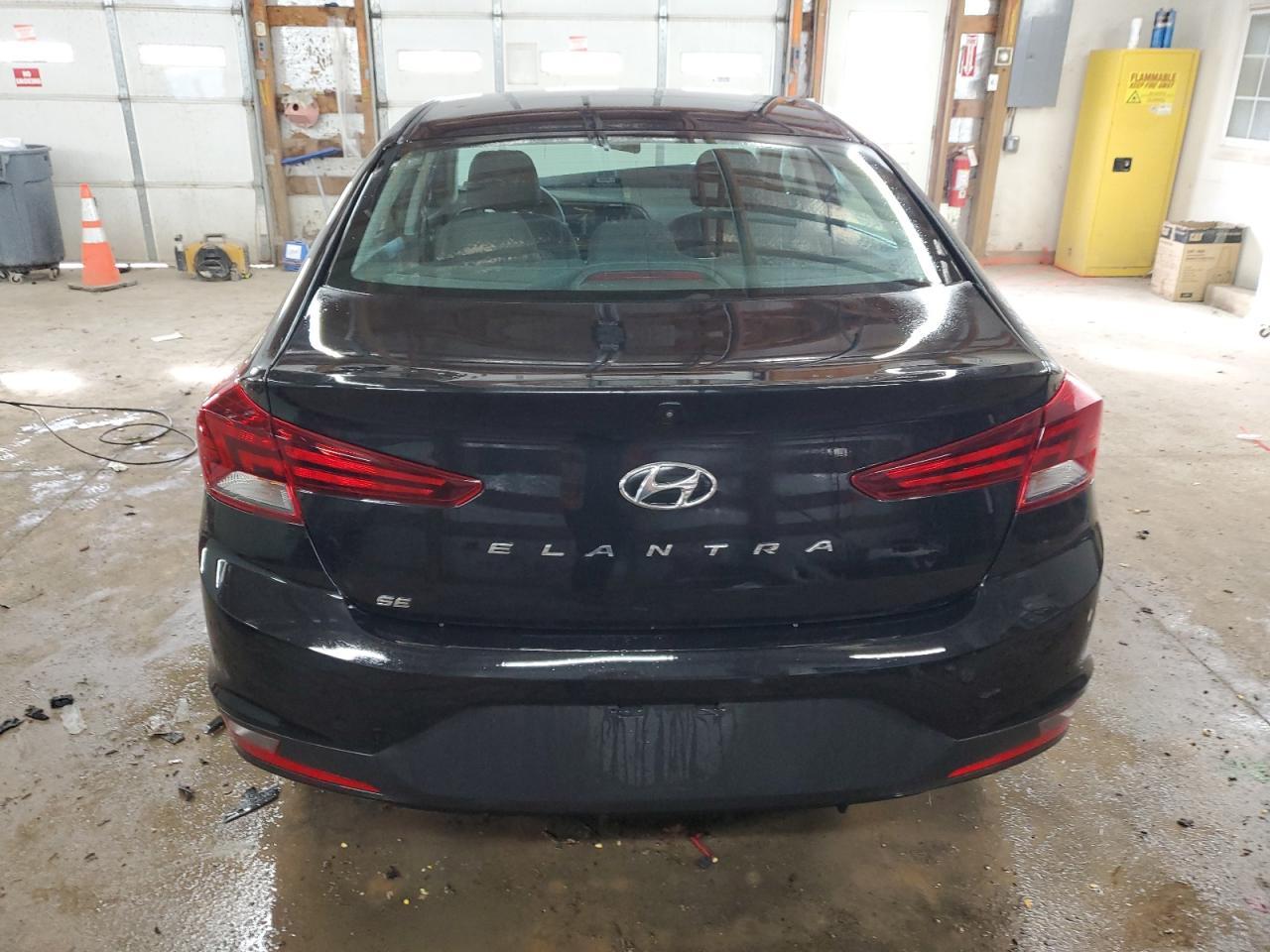 2019 HYUNDAI ELANTRA SE - Фото 6