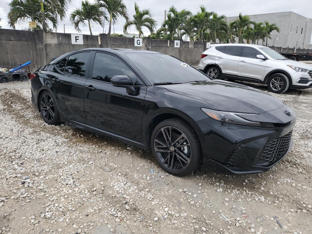 2025 TOYOTA CAMRY XSE - Фото 4