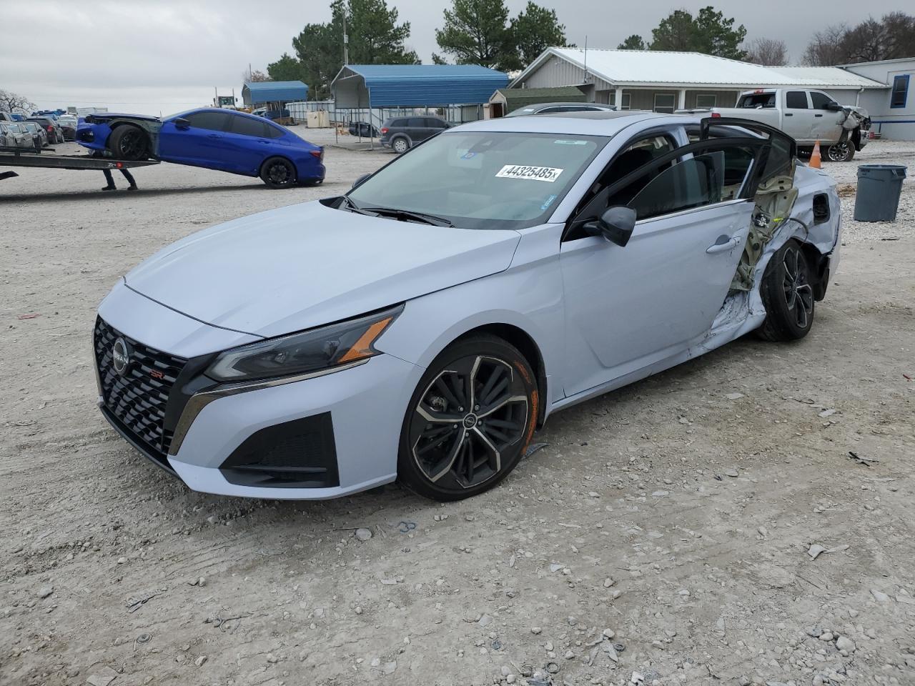 2024 NISSAN ALTIMA SR