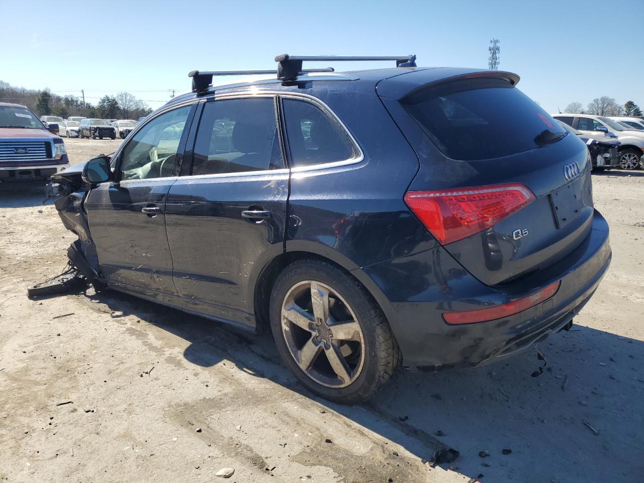 2011 AUDI Q5 PREMIUM - Image 2