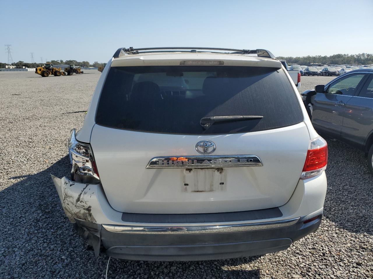 2011 TOYOTA HIGHLANDER - Image 6