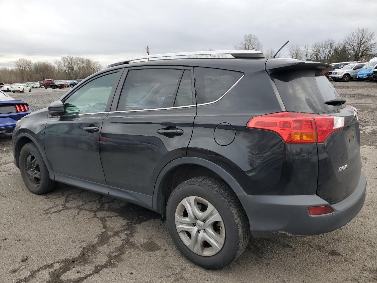 2014 TOYOTA RAV4 LE - Фото 2