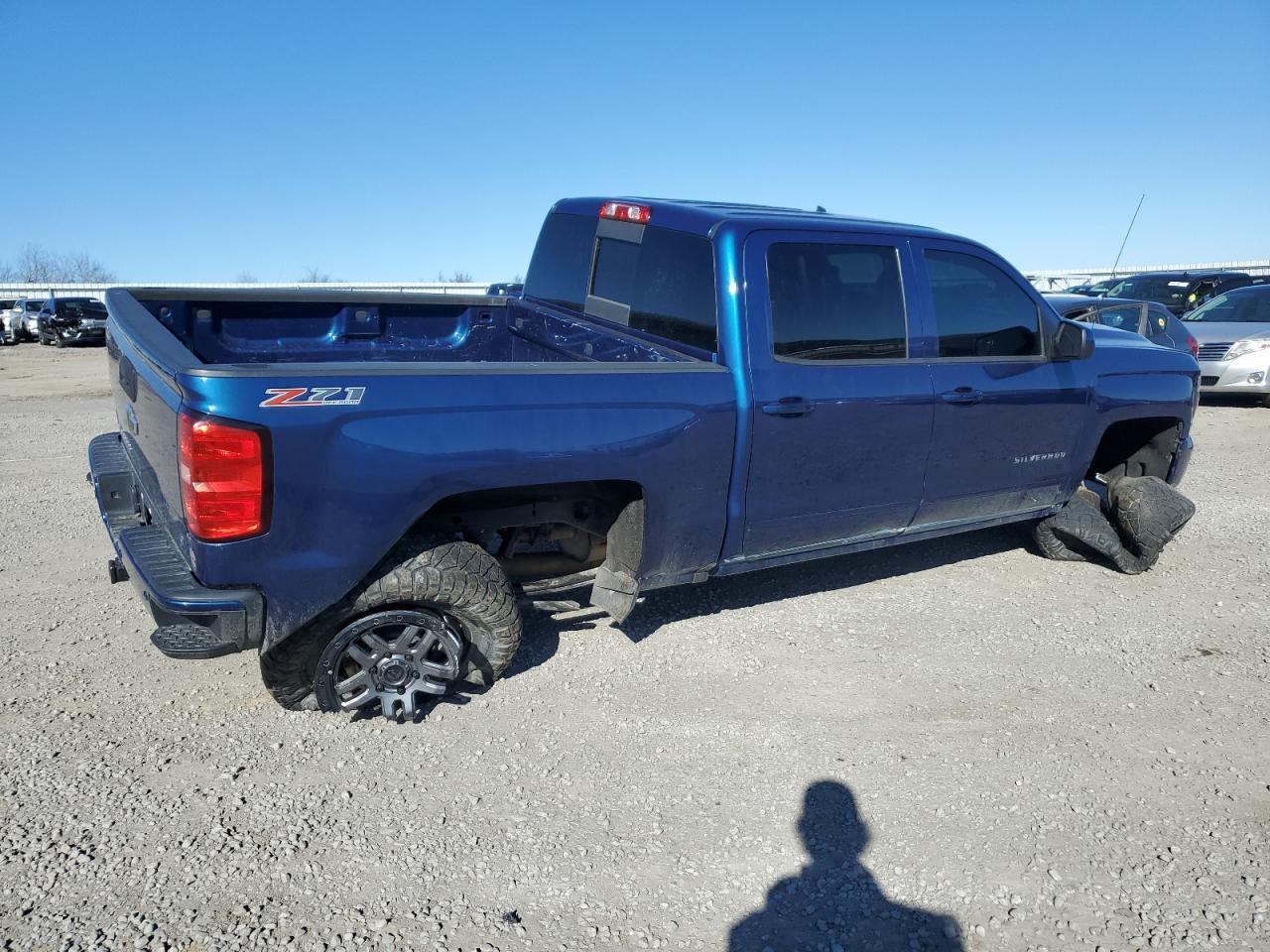 2017 CHEVROLET SILVERADO - Image 3