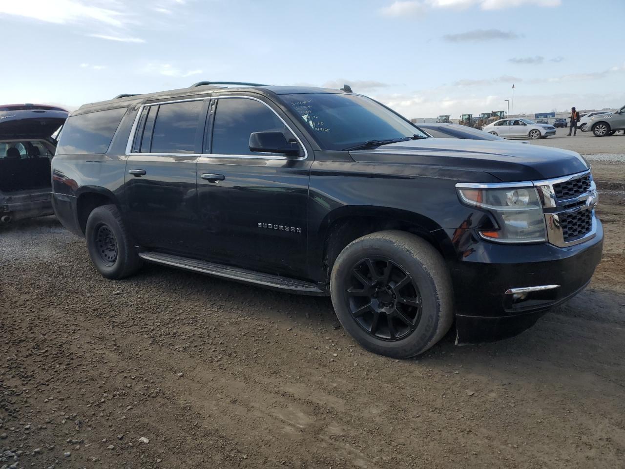 2015 CHEVROLET SUBURBAN C - Фото 4