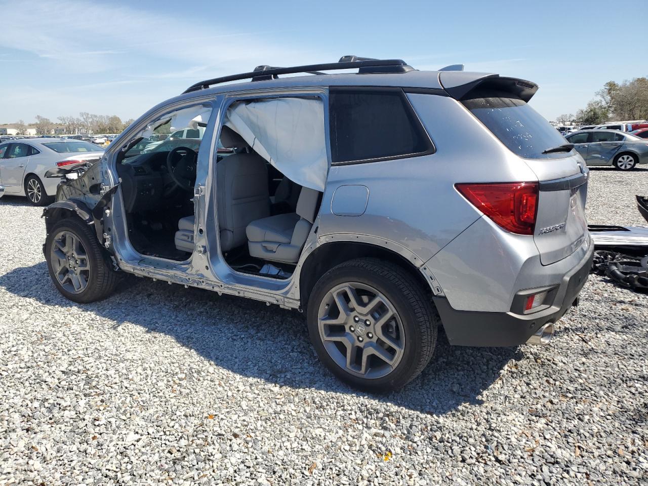 2023 HONDA PASSPORT E - Image 2