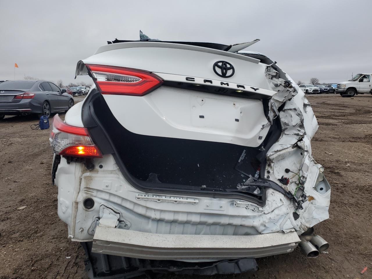 2019 TOYOTA CAMRY L - Image 6