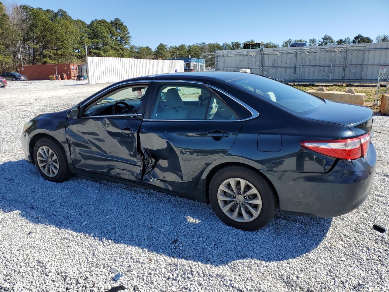 2015 TOYOTA CAMRY LE - Image 2