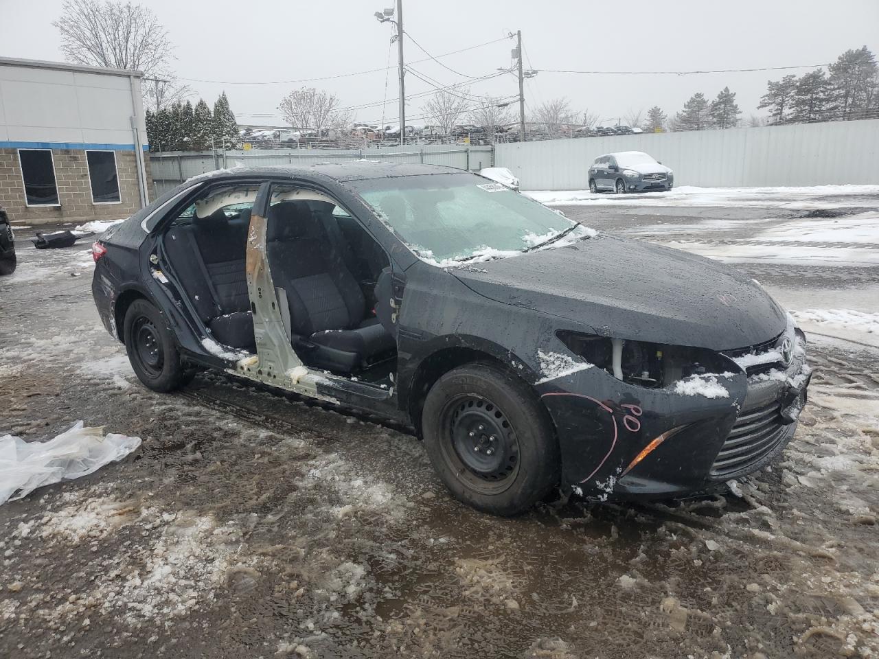 2017 TOYOTA CAMRY LE - Фото 4
