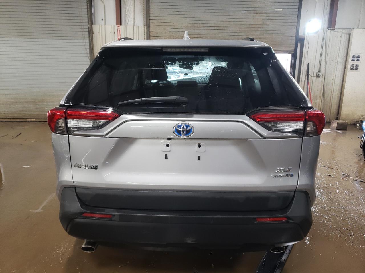 2022 TOYOTA RAV4 XLE - Image 6