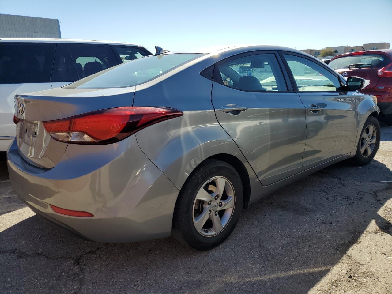 2015 HYUNDAI ELANTRA SE - Image 3