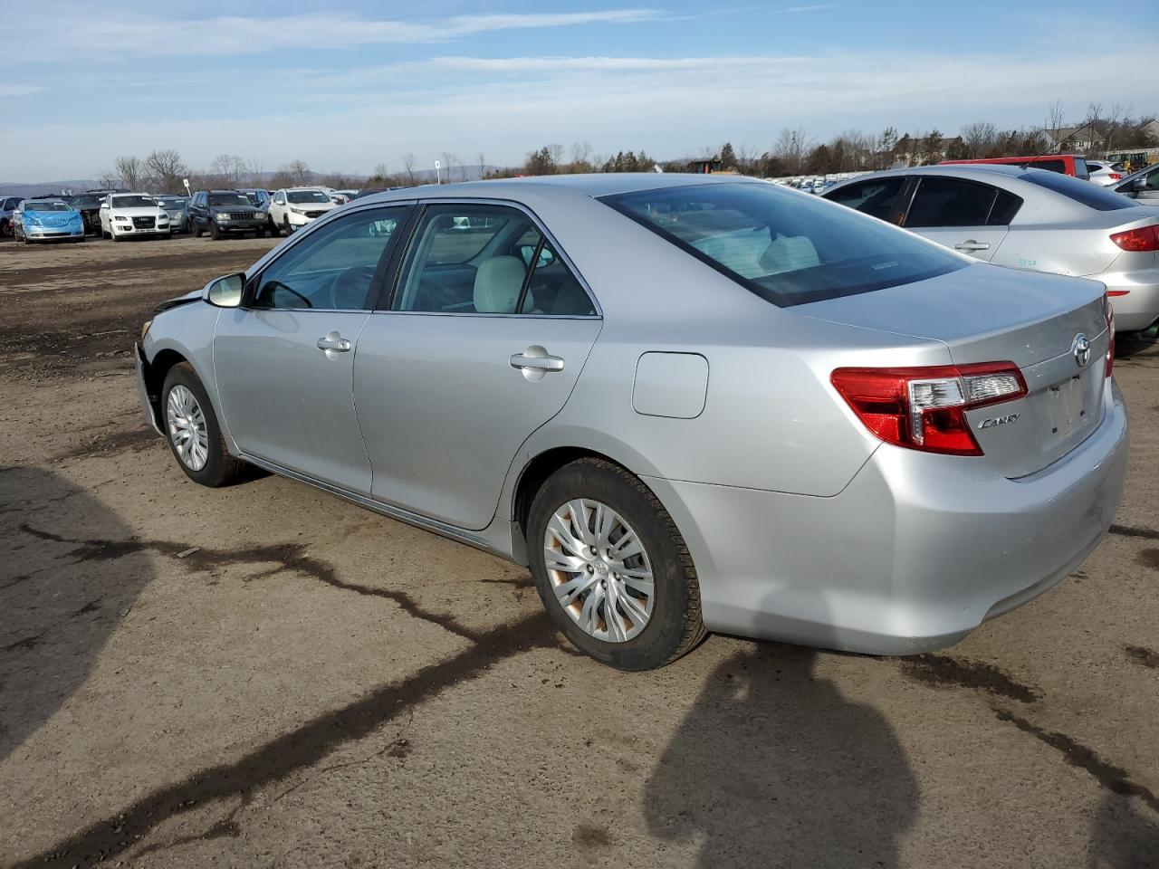 2013 TOYOTA CAMRY L - Фото 2