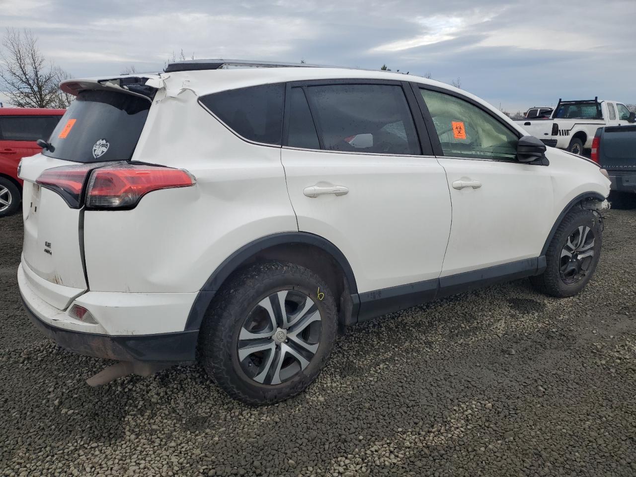 2018 TOYOTA RAV4 LE - Image 3