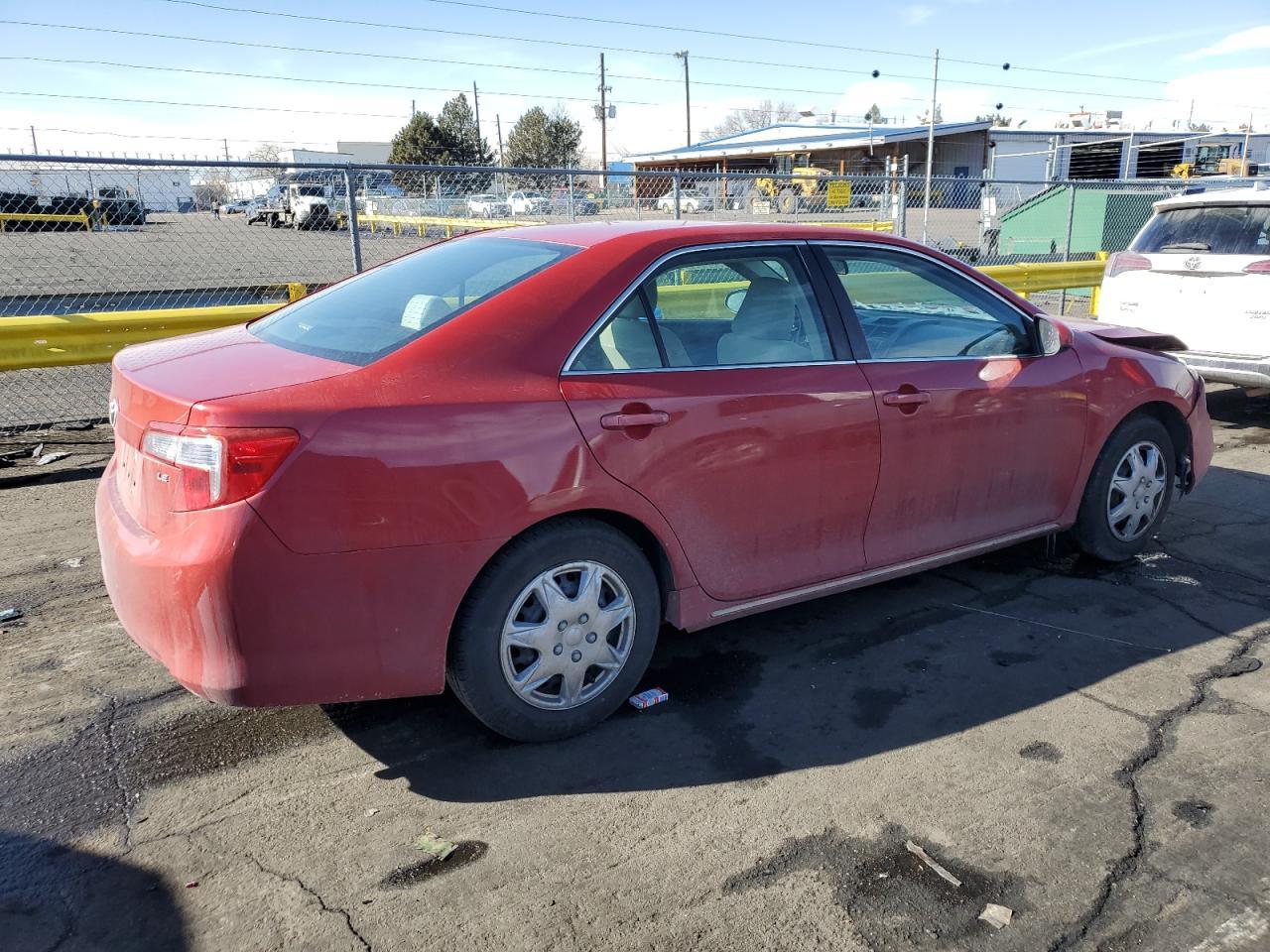 2014 TOYOTA CAMRY L - Фото 3