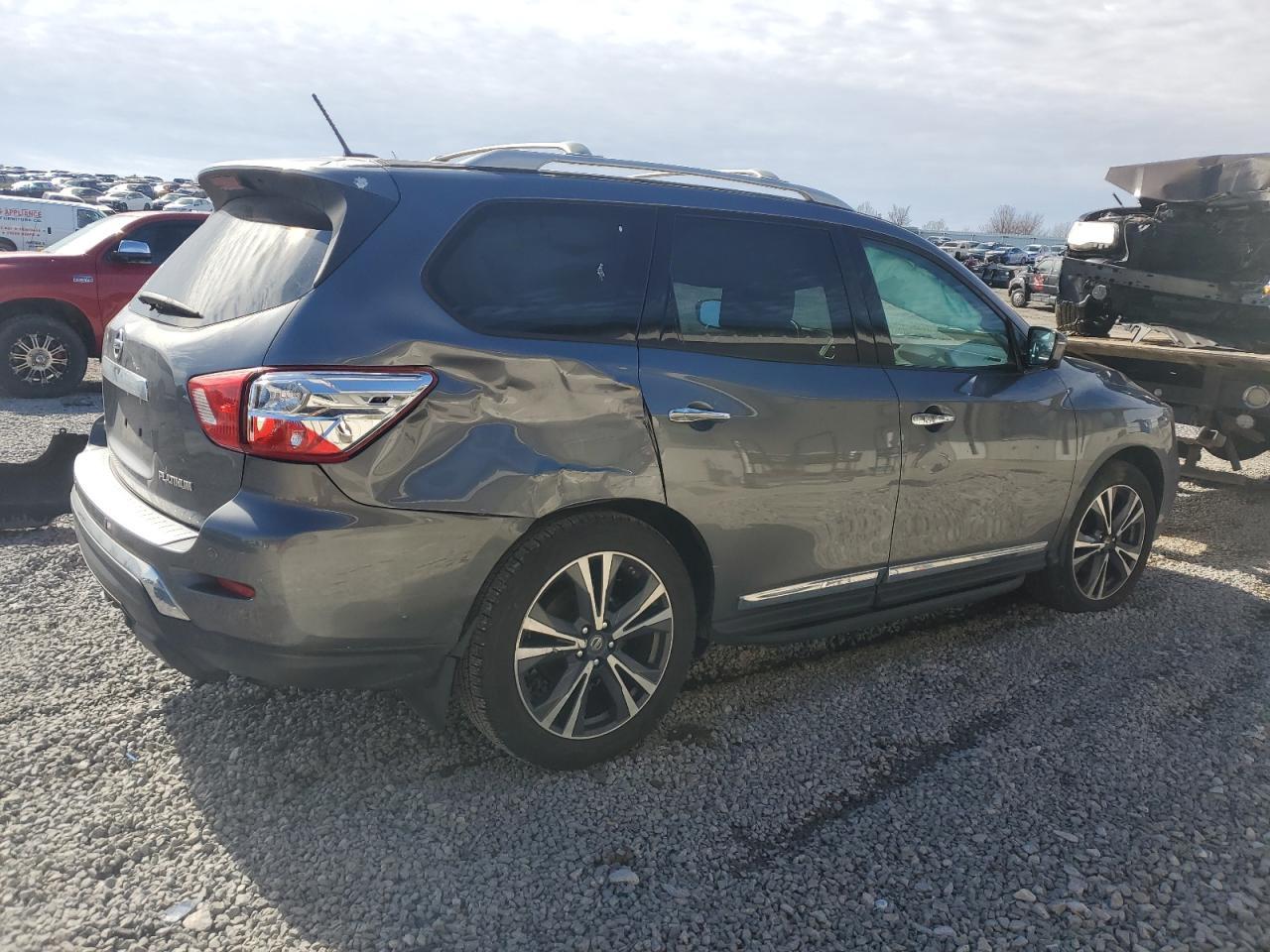 2017 NISSAN PATHFINDER - Фото 3