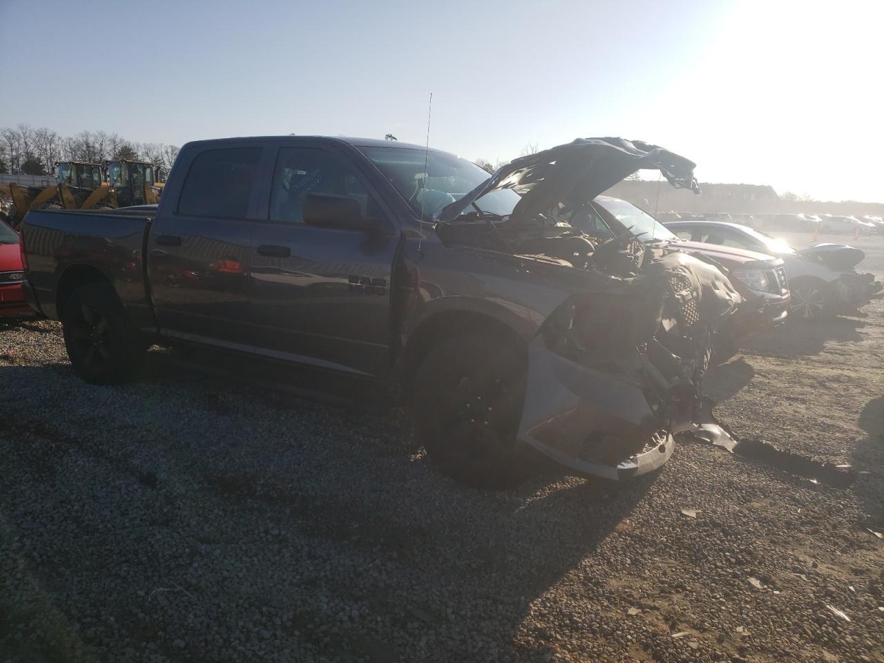 2018 RAM 1500 ST - Image 4