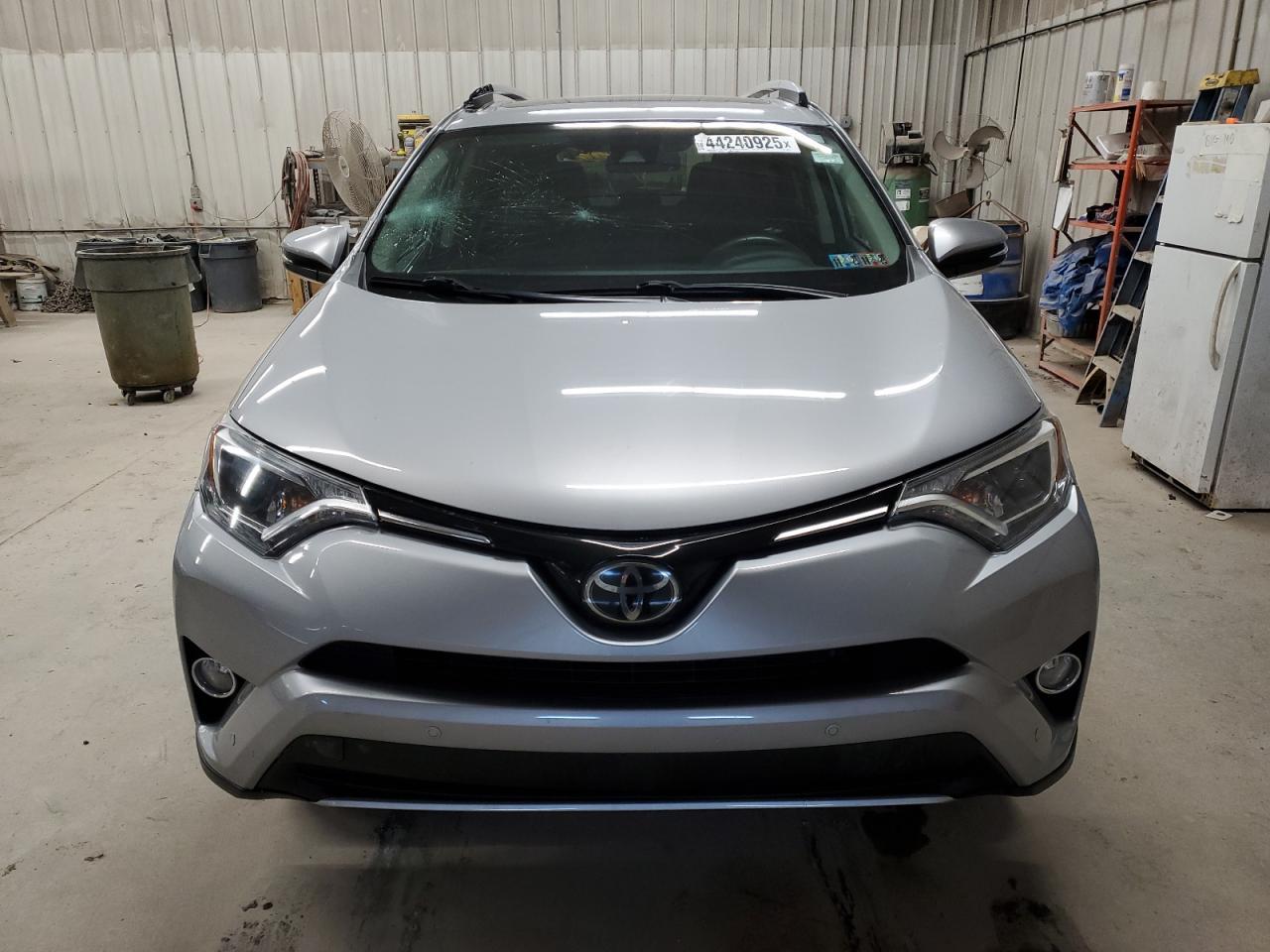 2016 TOYOTA RAV4 XLE - Фото 5