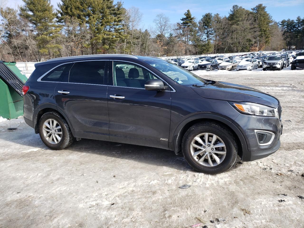 2016 KIA SORENTO LX - Image 4