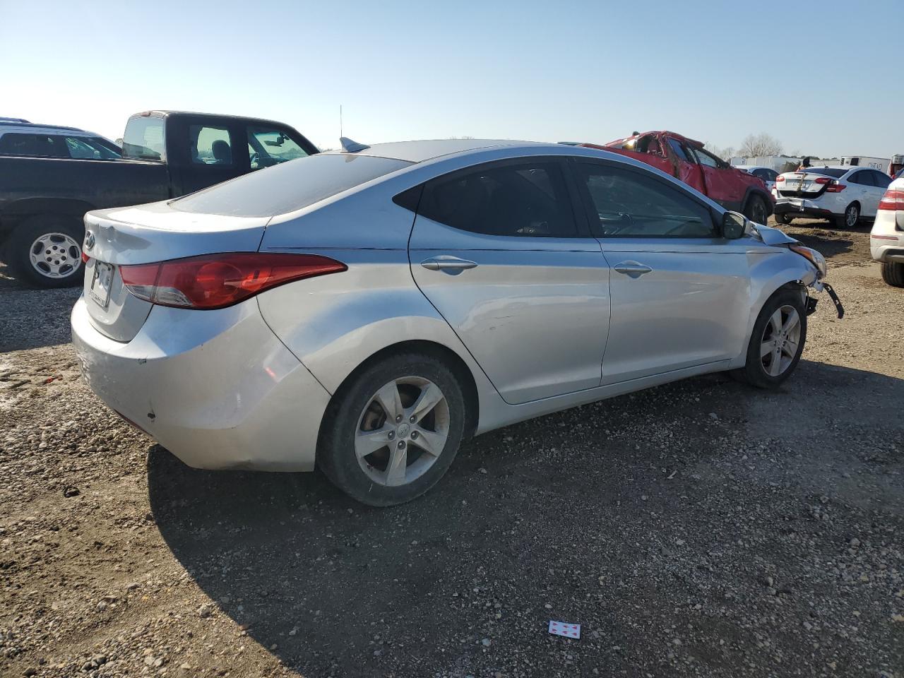 2013 HYUNDAI ELANTRA GL - Image 3