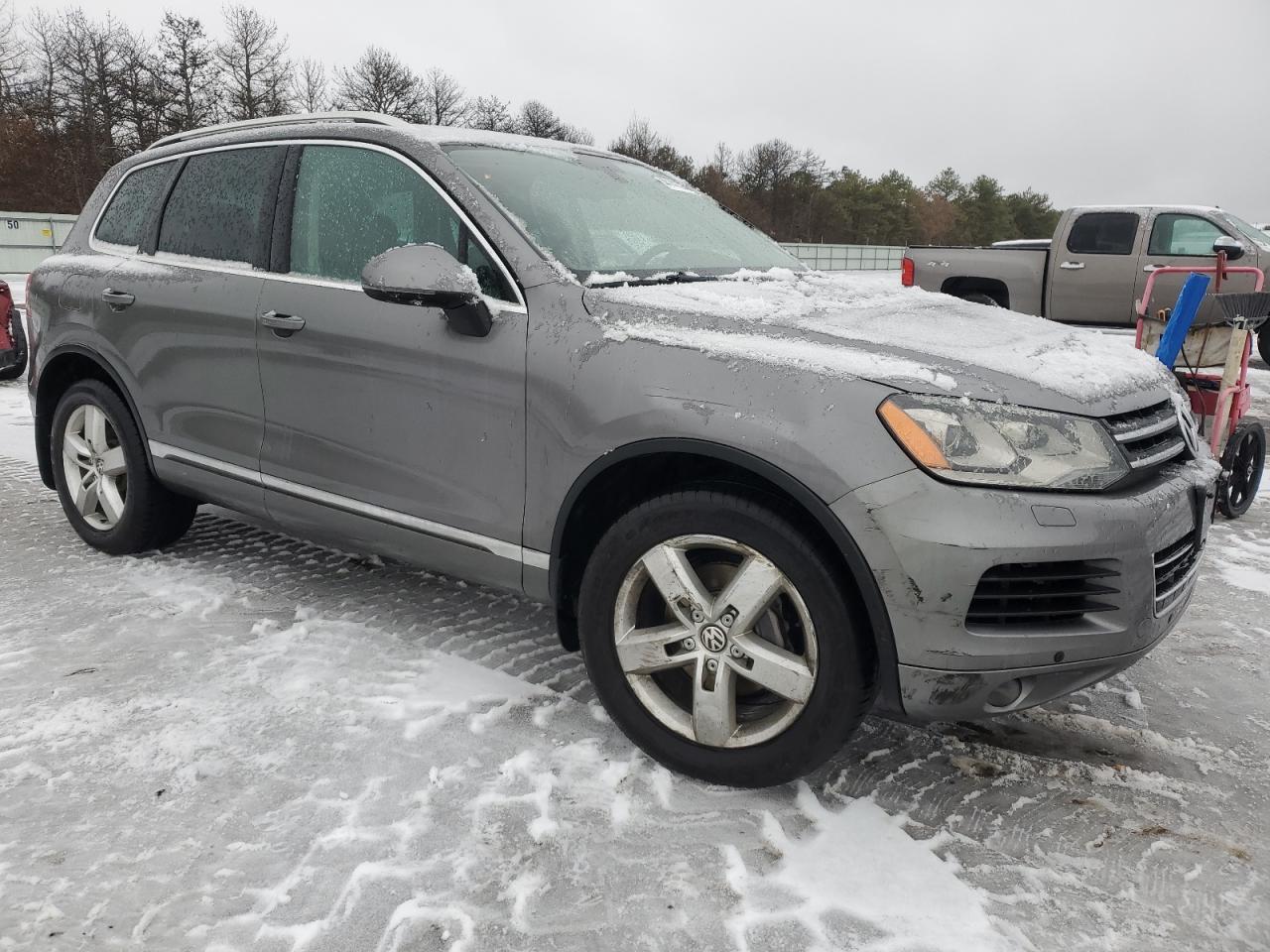 2014 VOLKSWAGEN TOUAREG V6 - Image 4