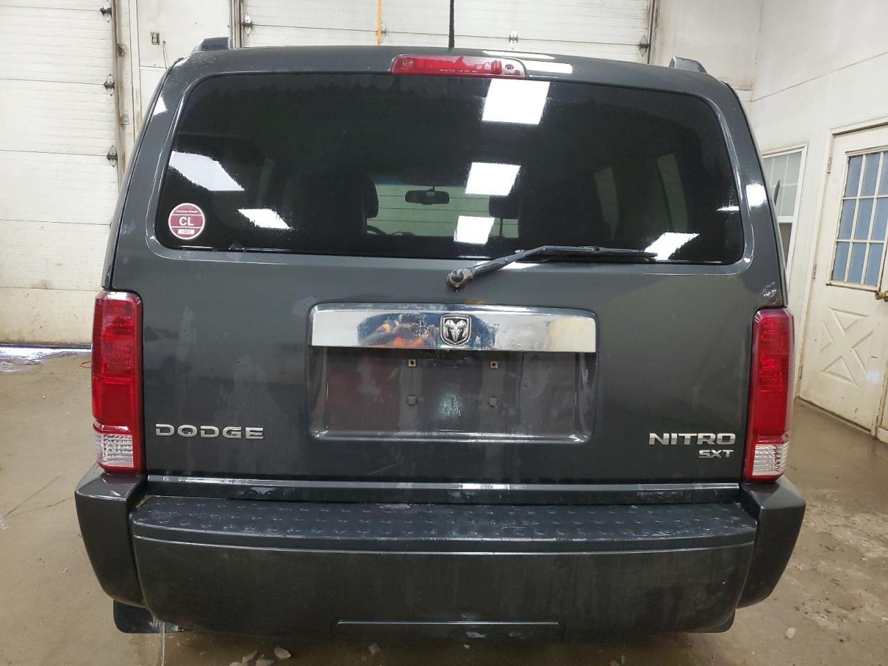 2010 DODGE NITRO SXT - Фото 6