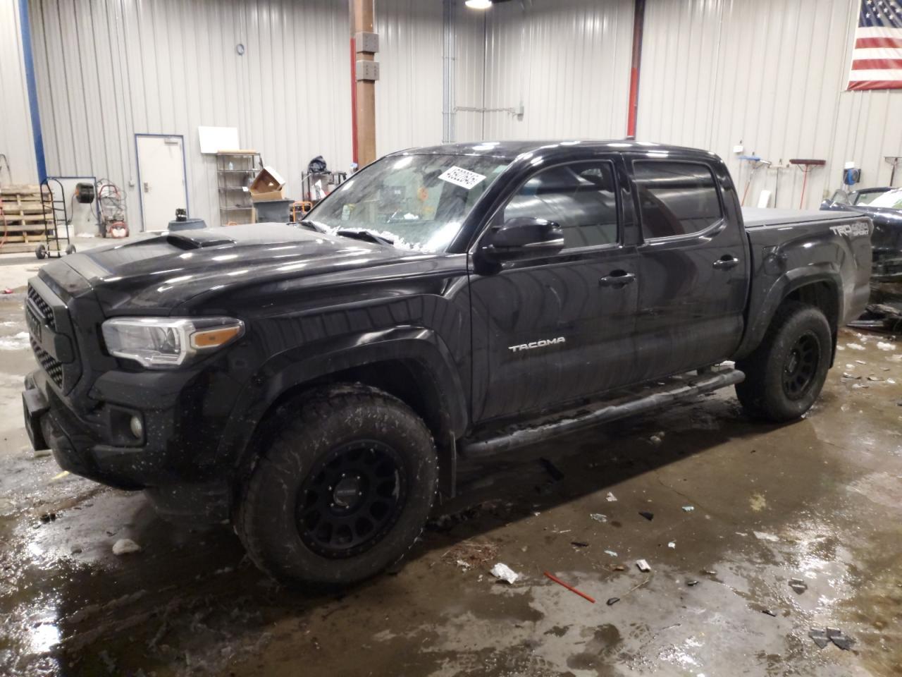 2017 TOYOTA TACOMA DOU