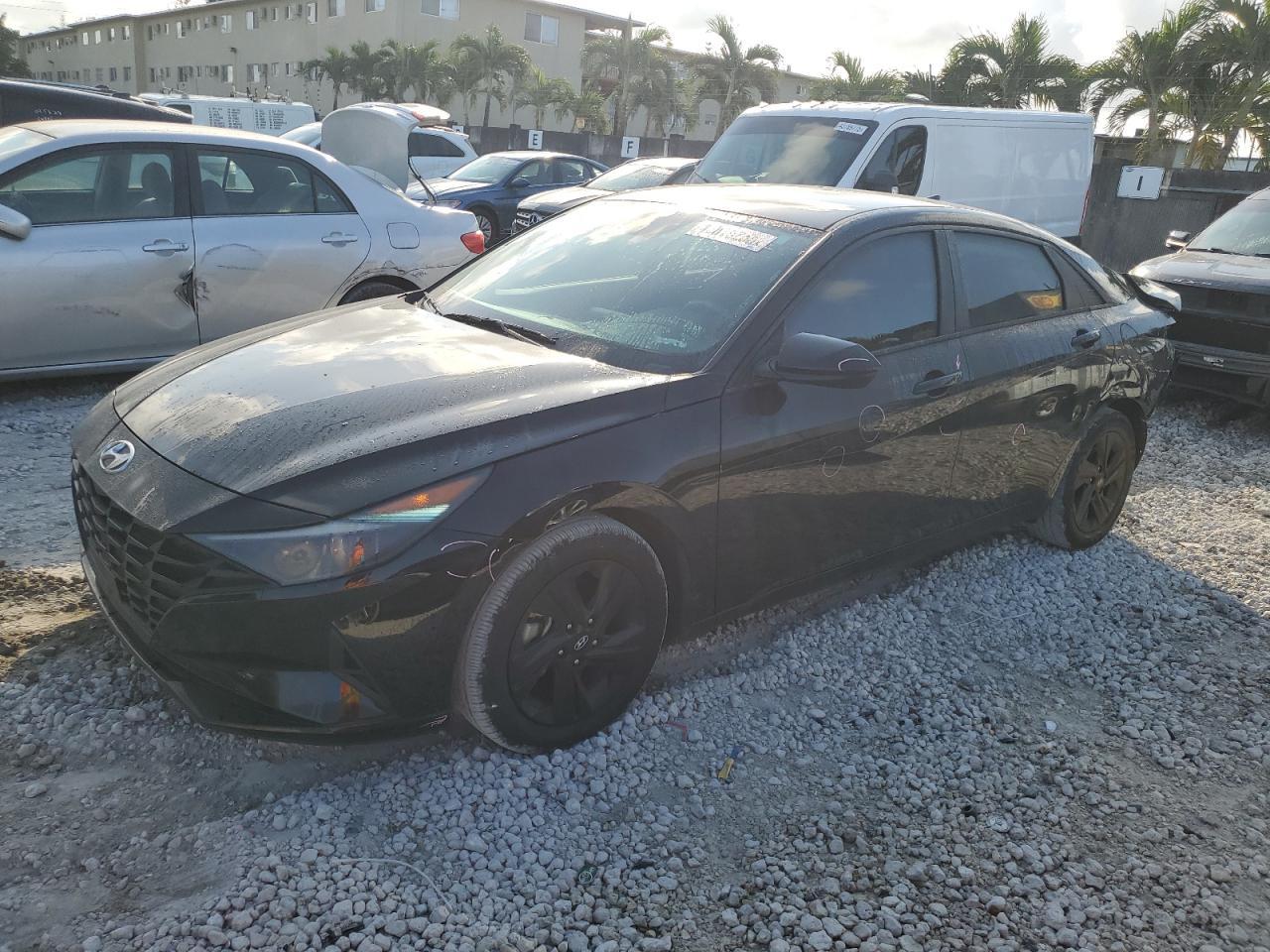 2022 HYUNDAI ELANTRA SE