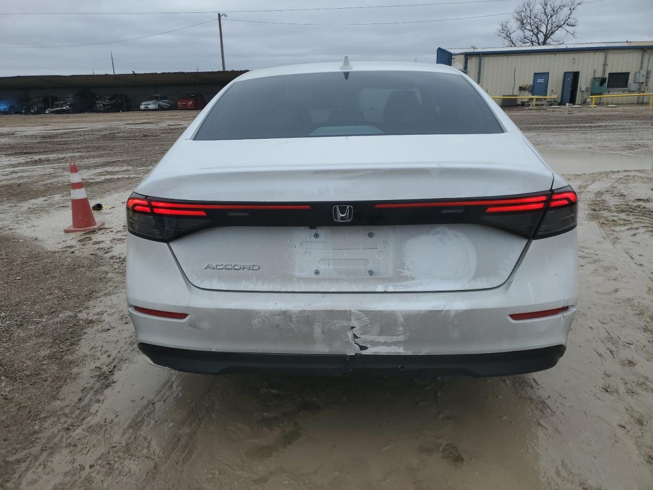 2024 HONDA ACCORD EX - Фото 6