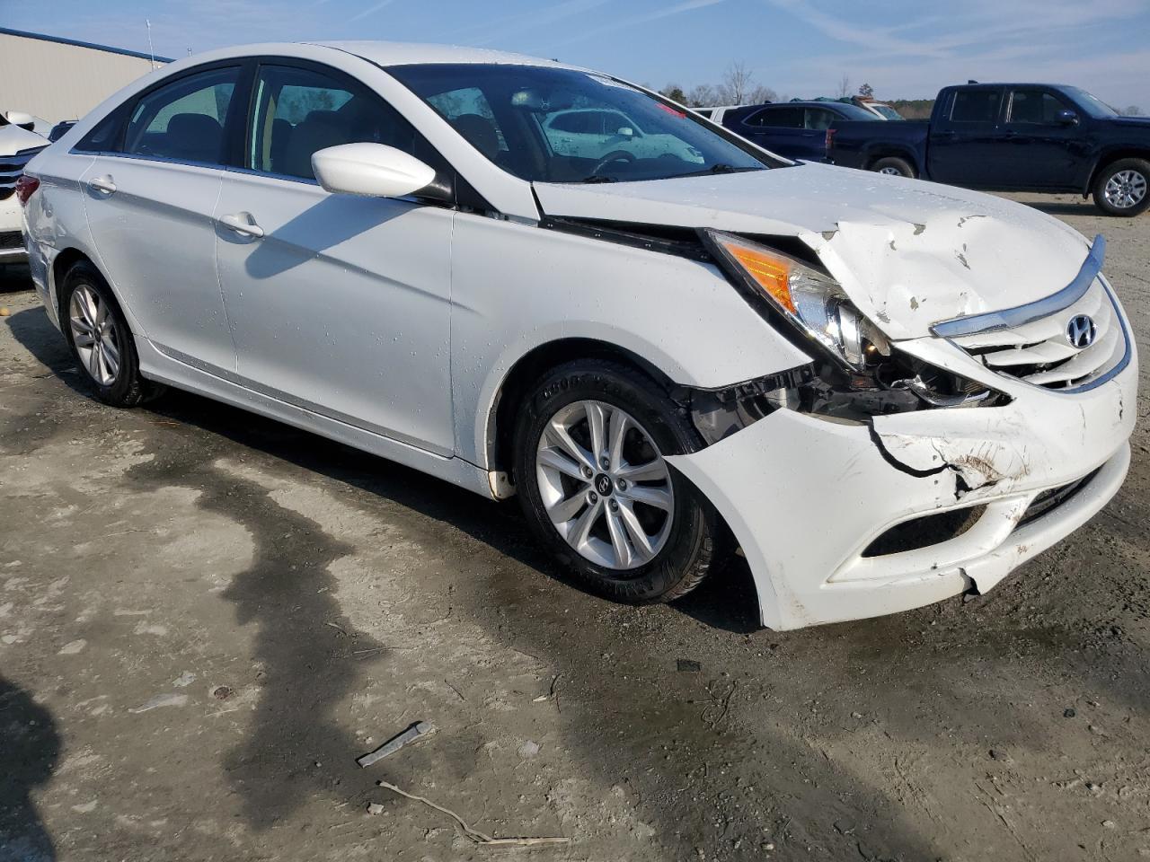 2013 HYUNDAI SONATA GLS - Image 4