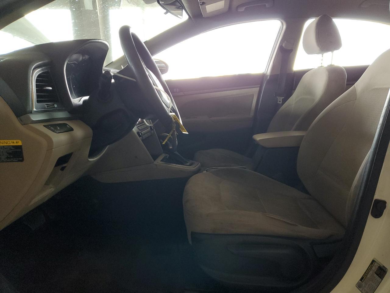 2018 HYUNDAI ELANTRA SE - Фото 7